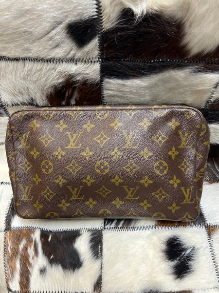 LV Cosmetic Pouch 28    #2