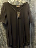 L&B Black Basic V-Neck